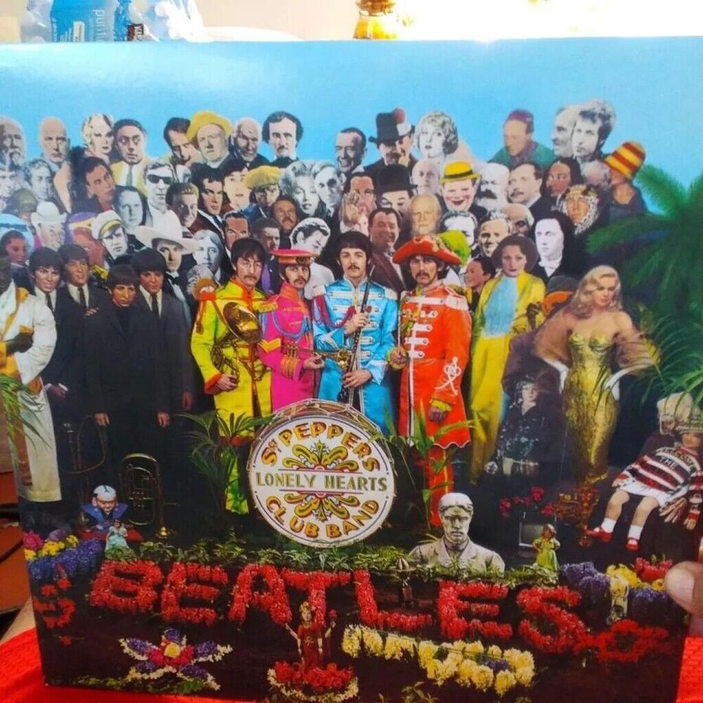 THE BEATLES-SGT. PEPPER'S LONELY HEART CLUB-2012 EMI/PARLOPHONE REMASTERED VINYL